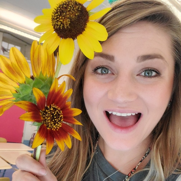 Hello Sunshine 🌞 - Picture 1 of 8